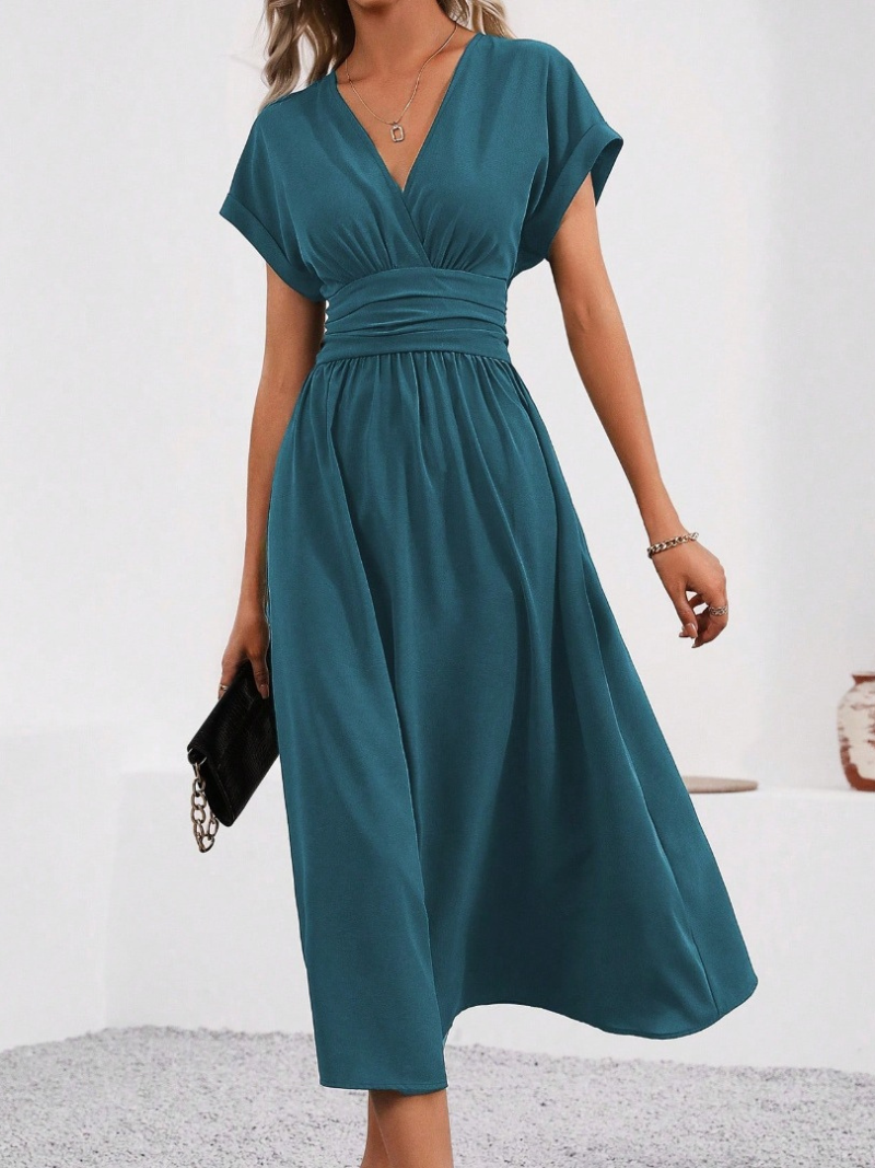 Robe Élégante Col V Croisé
