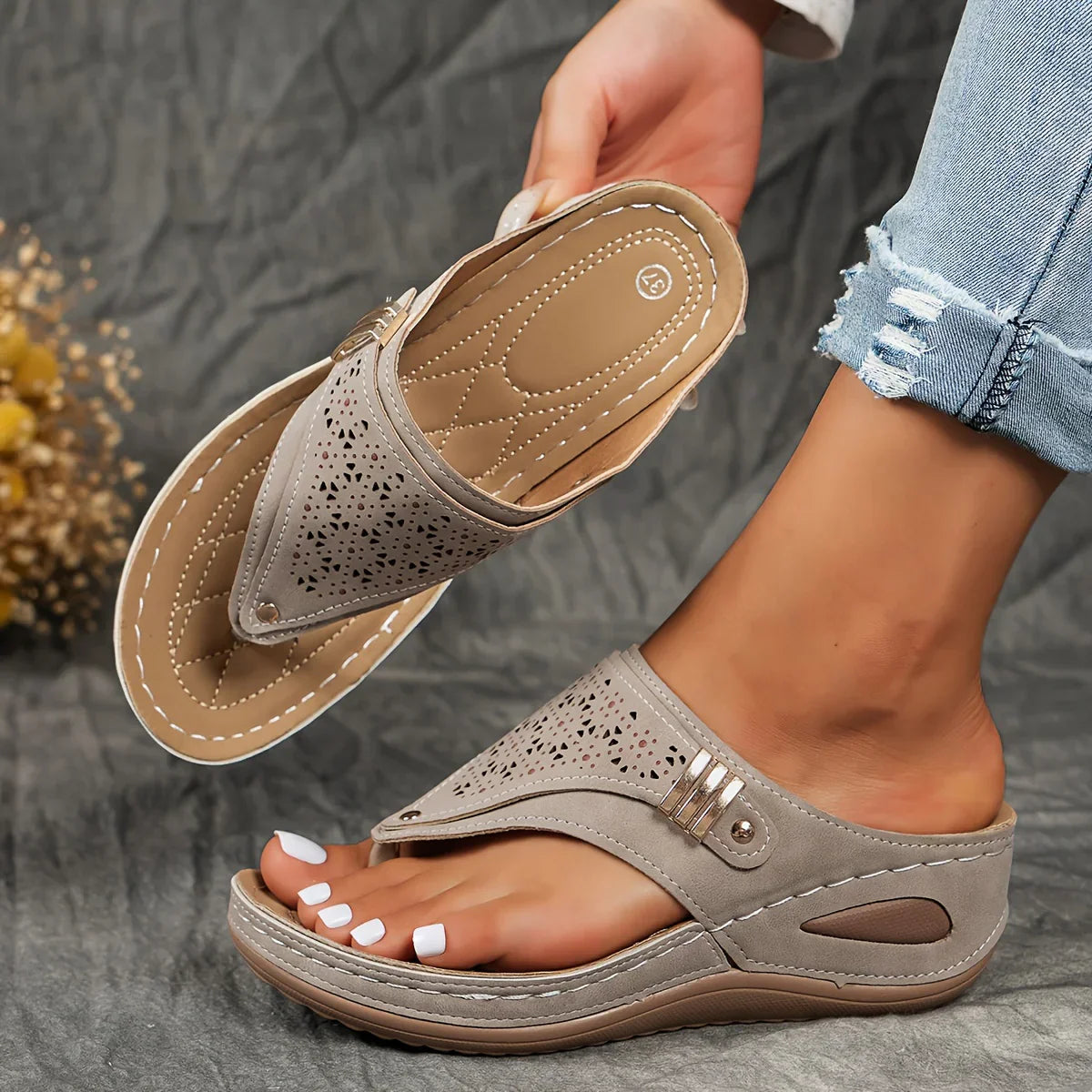 Sandale de la hauteur Confort et Style