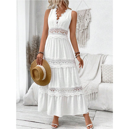 Robe Dentelle Élégante – Féminité Délicate au Décolleté Plongeant