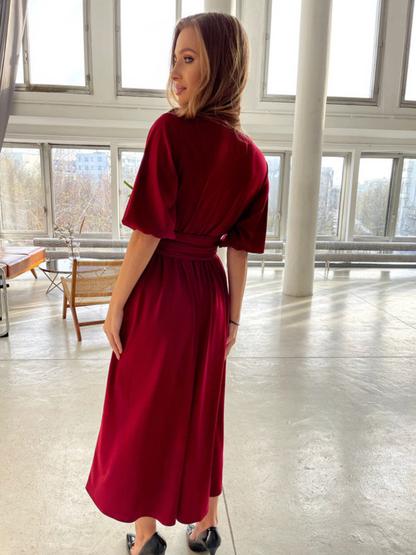 Robe Élégance Ceinturée  Chic à Col V