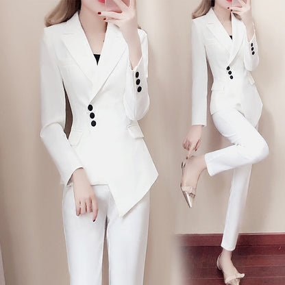 Saphira – Élégance pure en costume blanc