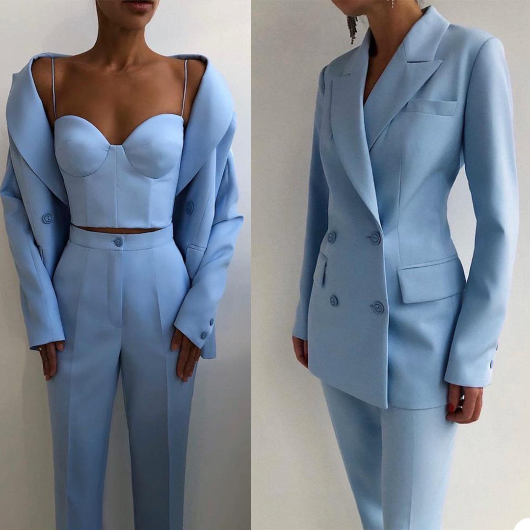 Élégance Structurée – Tailleur Femme Double-Boutonnage