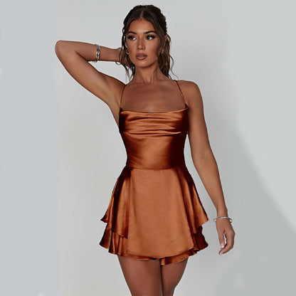 Robe Courte Satinée à Bretelles Glamour