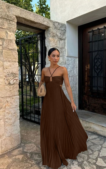 Robe Longue Plissée Sans Bretelles – Élégance Minimaliste d'Été