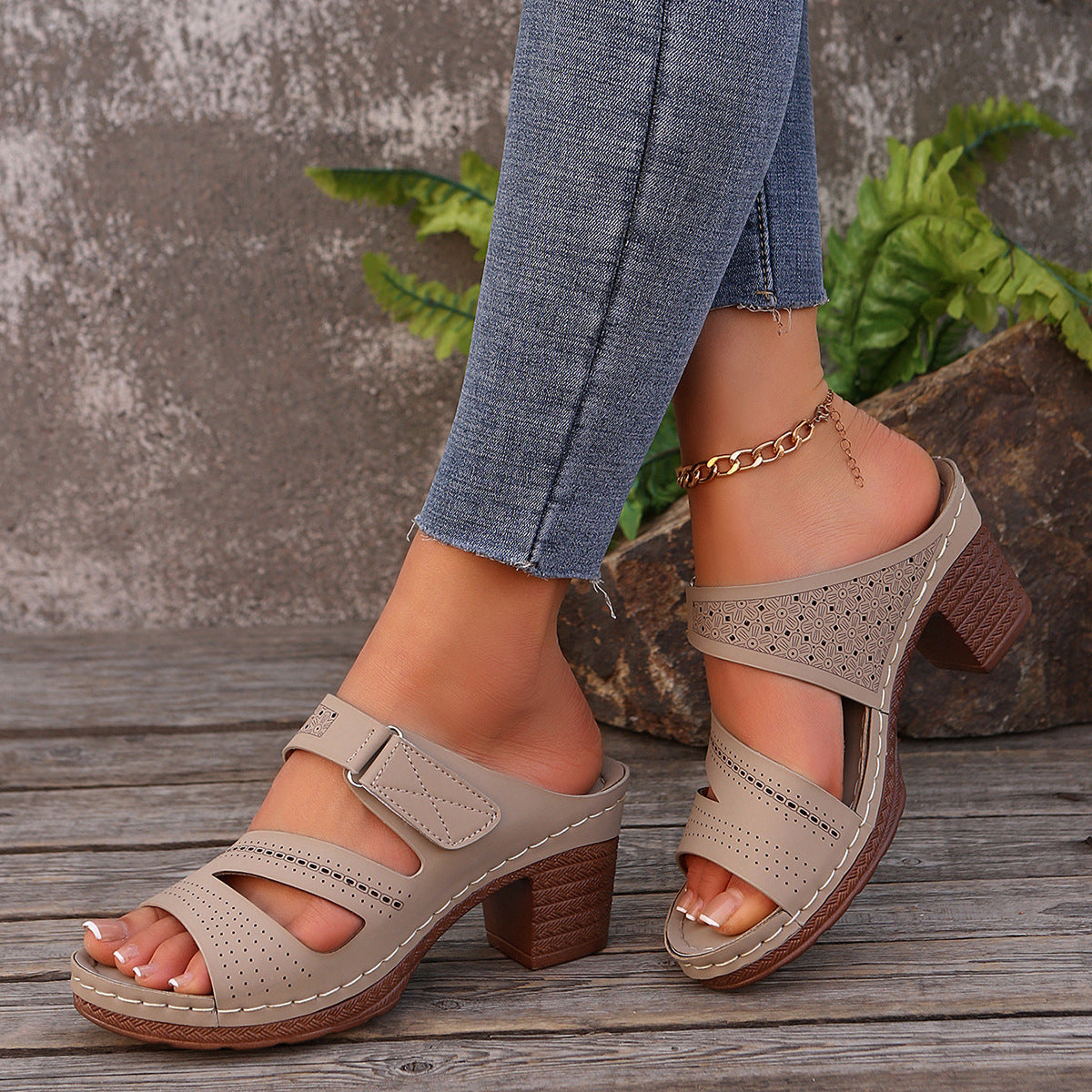 Mules à Talon Carré et Bout Ouvert