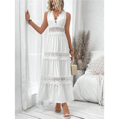 Robe Dentelle Élégante – Féminité Délicate au Décolleté Plongeant